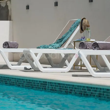 Smaragd - Rubin - Luxury With Shared Pool Apartment